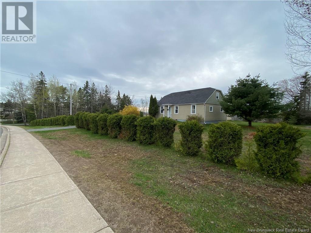 Property at 11 Lila Court image 3