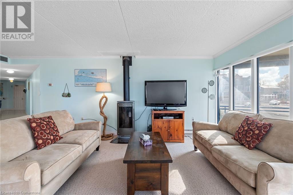 9 Pine Street Unit# 202, Grand Bend, Ontario  N0M 1T0 - Photo 12 - 40704529