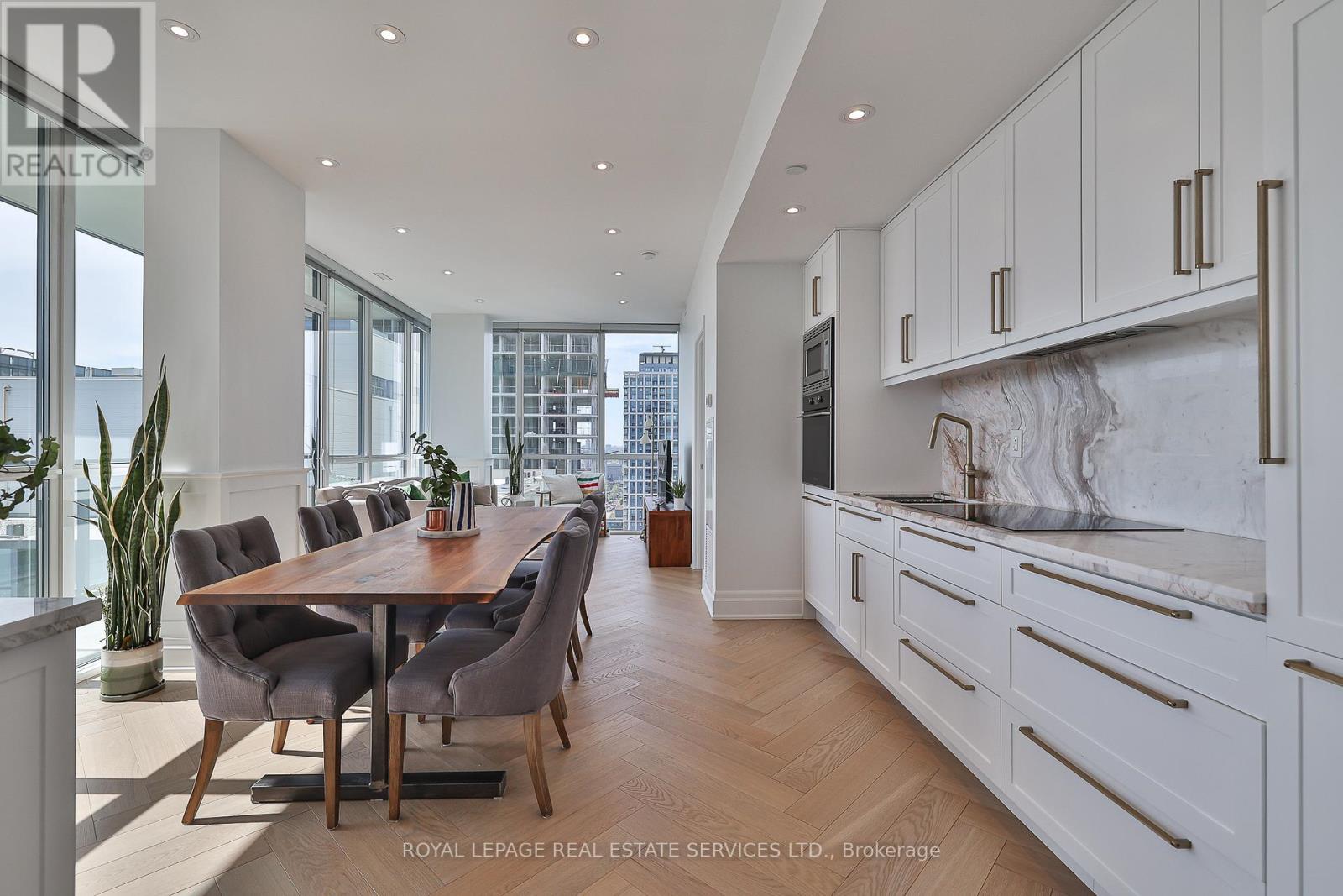 3709 - 88 Blue Jays Way, Toronto, Ontario  M5V 0L7 - Photo 3 - C12147925