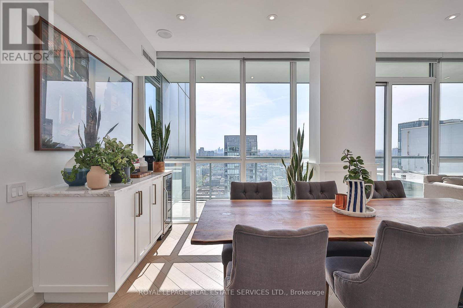 3709 - 88 Blue Jays Way, Toronto, Ontario  M5V 0L7 - Photo 5 - C12147925