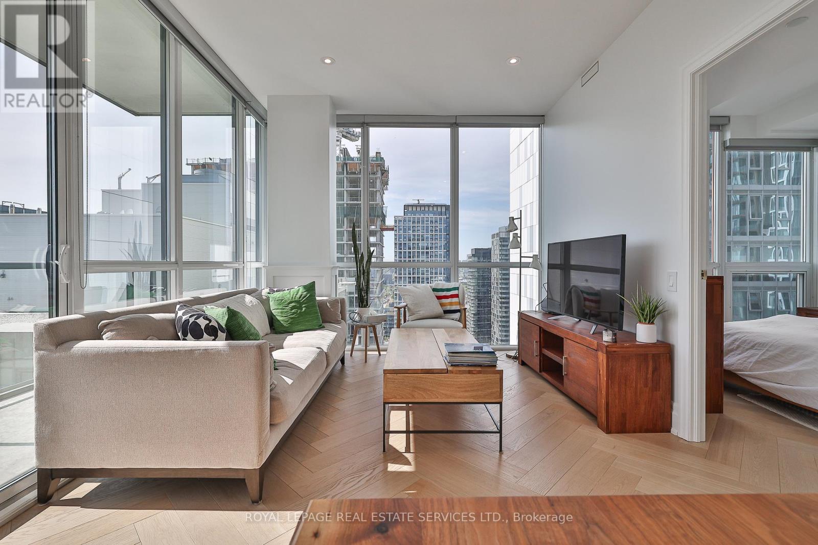 3709 - 88 Blue Jays Way, Toronto, Ontario  M5V 0L7 - Photo 9 - C12147925