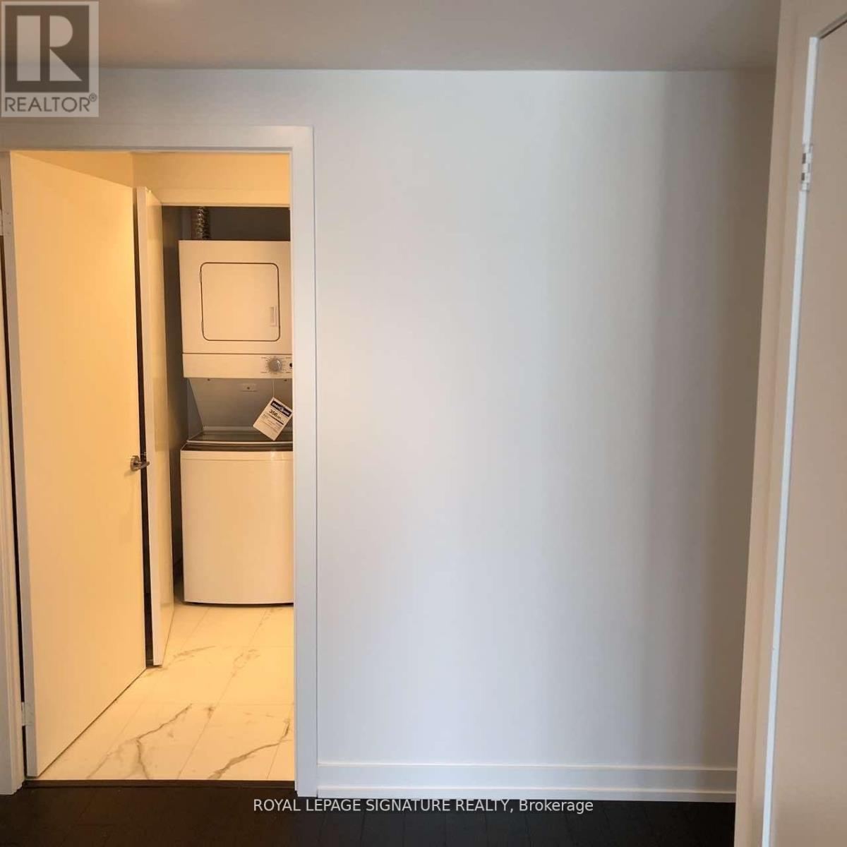 3905 - 85 Wood Street, Toronto, Ontario  M4Y 0E8 - Photo 3 - C12147944