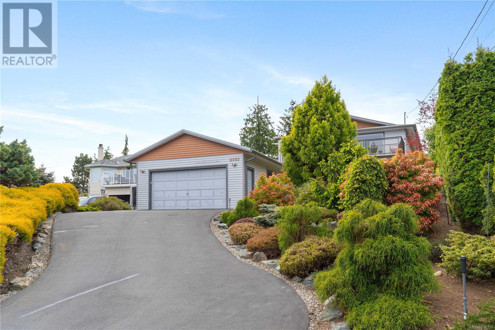 2307 Panorama View Dr, Nanaimo, British Columbia  V9R 6T1 - Photo 2 - 997337