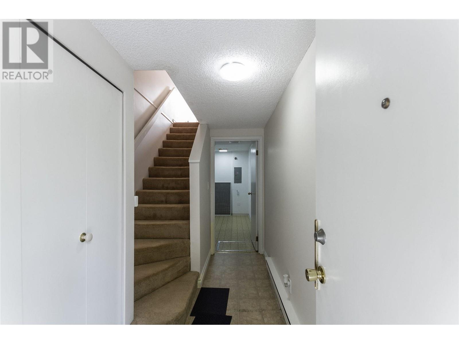 3418 Langford Avenue, Vancouver, British Columbia  V5S 4B7 - Photo 3 - R3002691