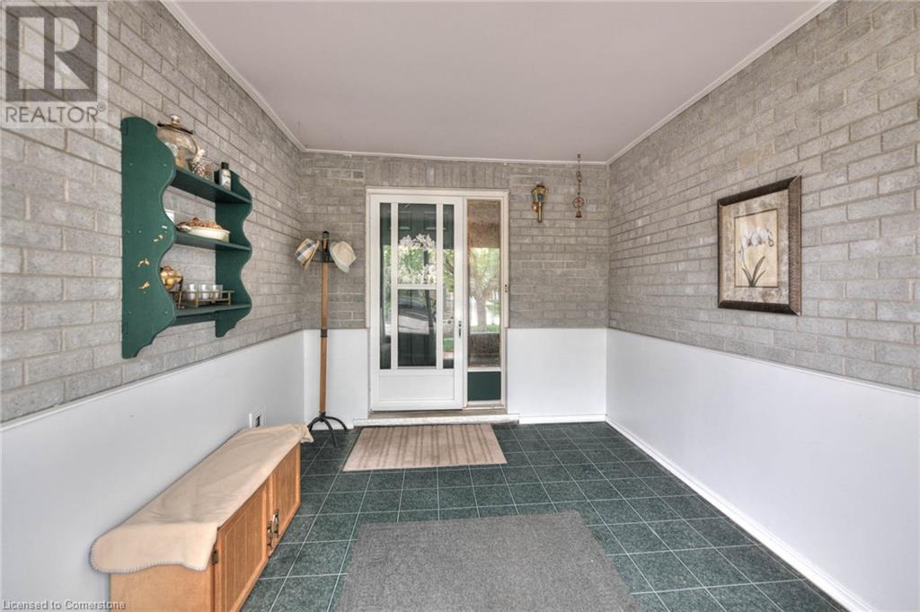 589 Pinerow Court Unit# A, Waterloo, Ontario  N2T 2K5 - Photo 5 - 40728768