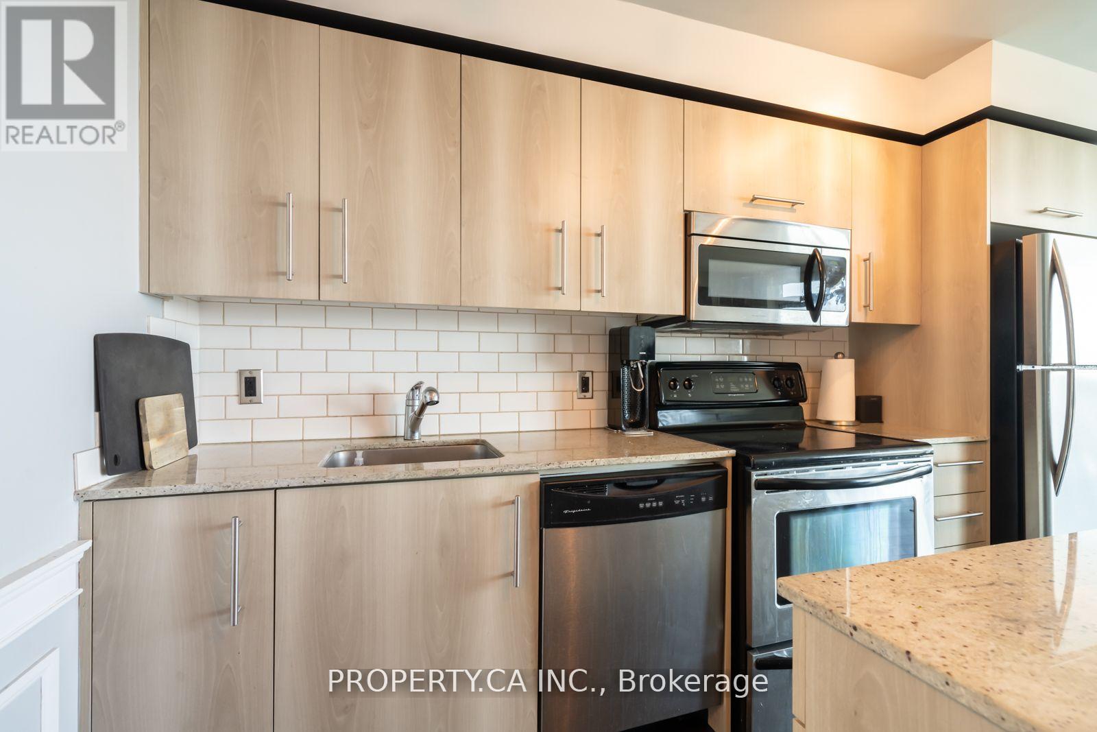 1705 - 1048 Broadview Avenue, Toronto, Ontario  M4K 2B8 - Photo 3 - E12147966