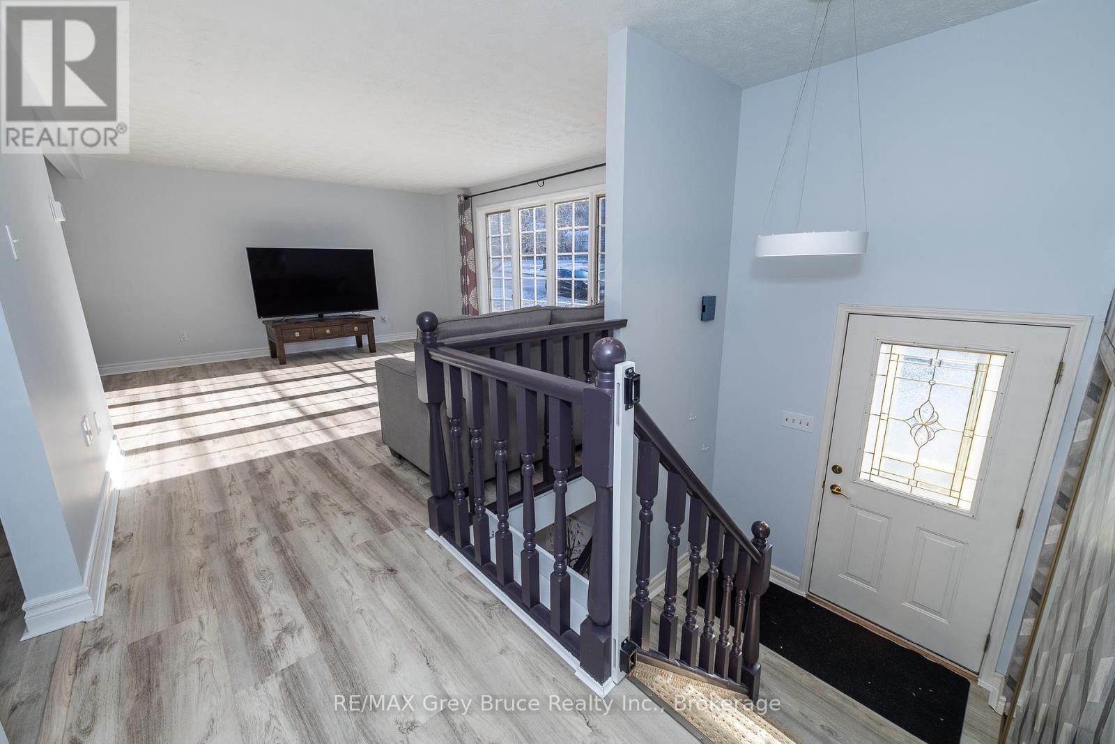 260 8th A Avenue E, Owen Sound, Ontario  N4K 6L2 - Photo 4 - X12037302