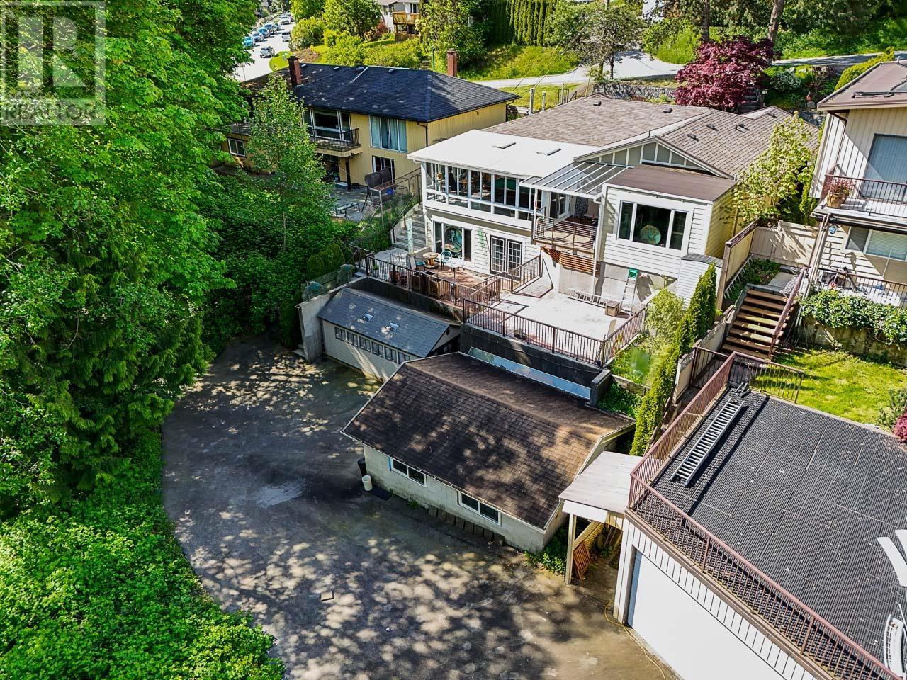 5823 Highfield Drive, Burnaby, British Columbia  V5B 1E4 - Photo 28 - R3002171