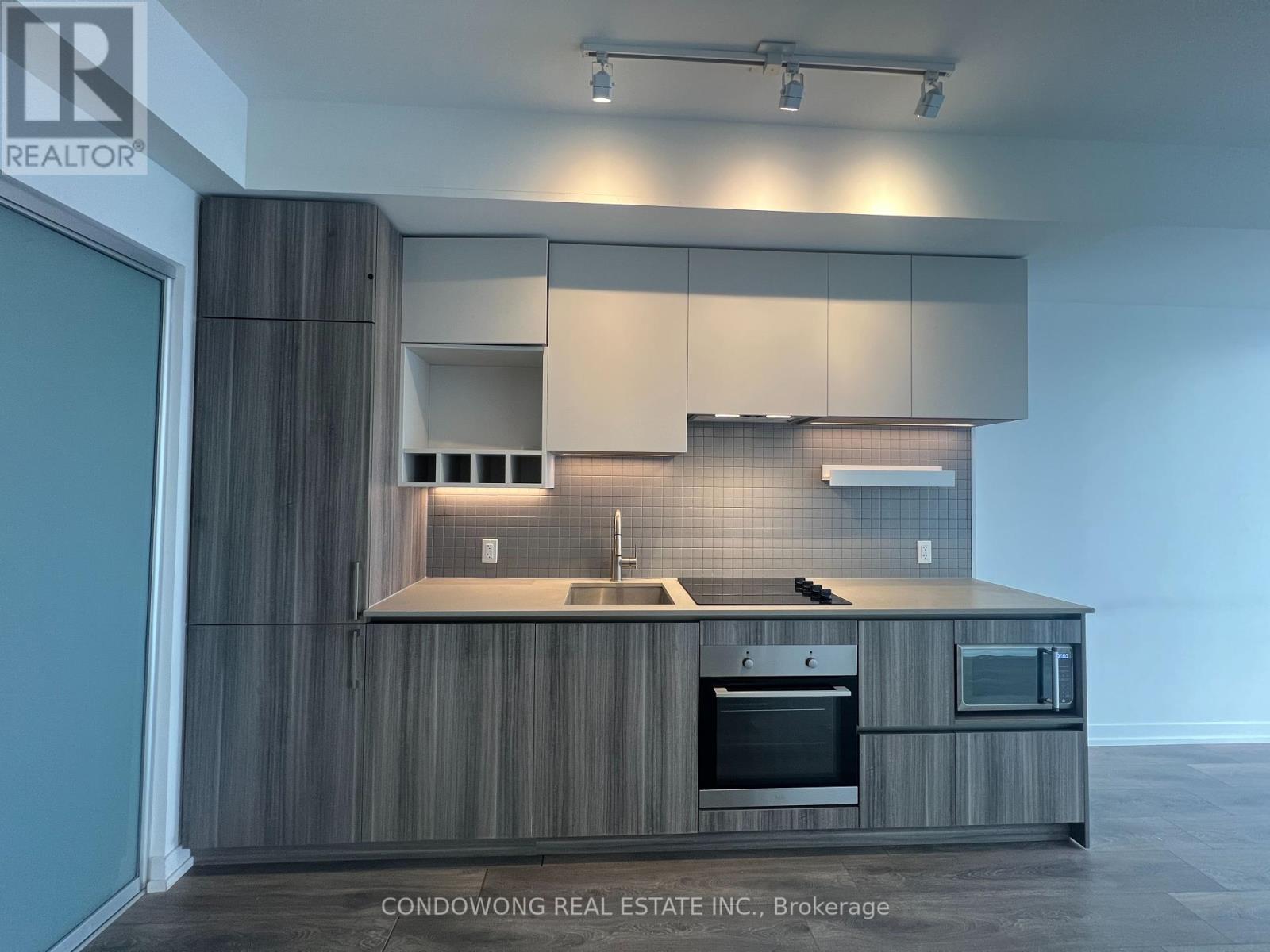 5008 - 898 Portage Parkway, Vaughan, Ontario  L4K 0J6 - Photo 2 - N12147909