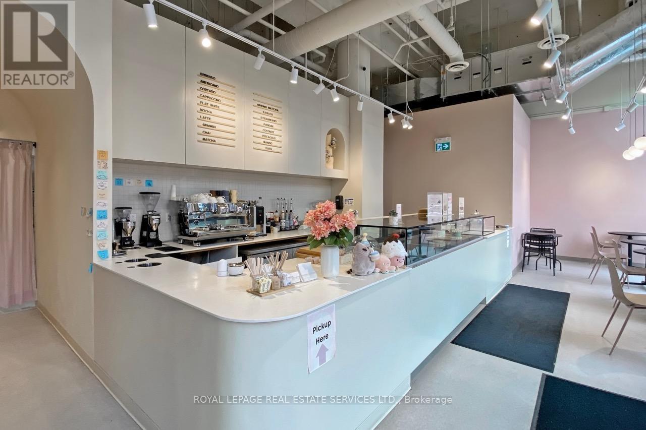 862 Dundas Street W, Toronto (Trinity-Bellwoods), Ontario  M6J 1V5 - Photo 3 - C12148081