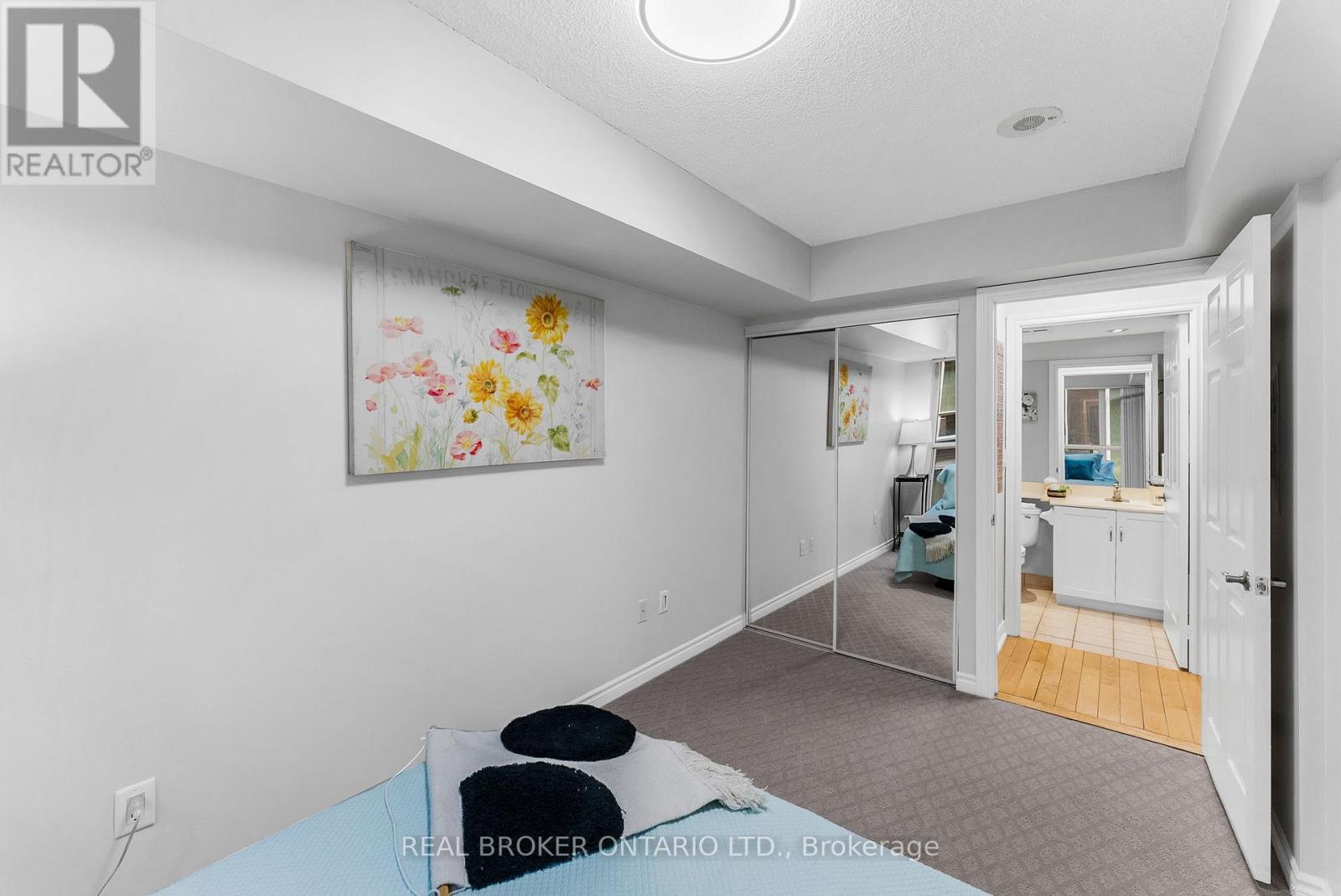 1227 - 250 Wellington Street, Toronto, Ontario  M5V 3P6 - Photo 19 - C12148085
