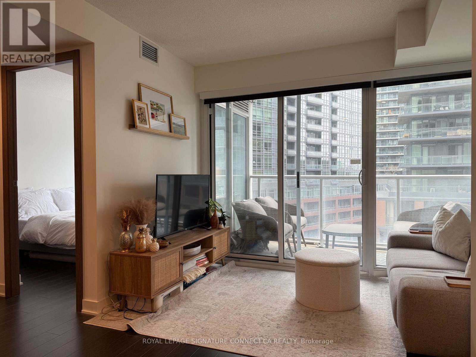 716 - 19 Bathurst Street, Toronto, Ontario  M6A 2E1 - Photo 11 - C12148107