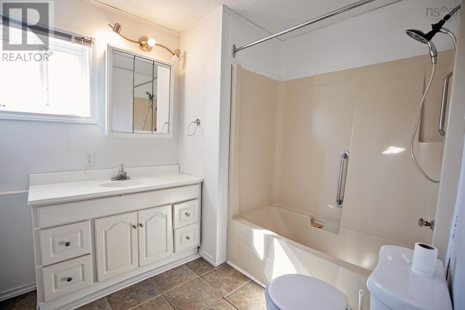36 Kent Drive, Amherst, Nova Scotia  B4H 4L3 - Photo 22 - 202510983