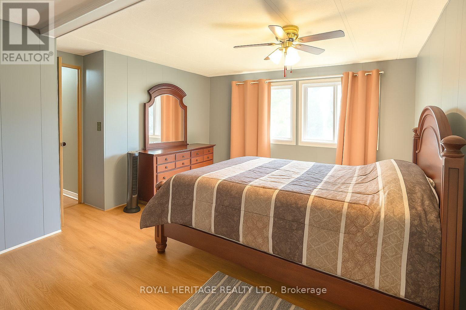 19 Park Street, Kawartha Lakes (Fenelon), Ontario  K9V 4R1 - Photo 13 - X12148165