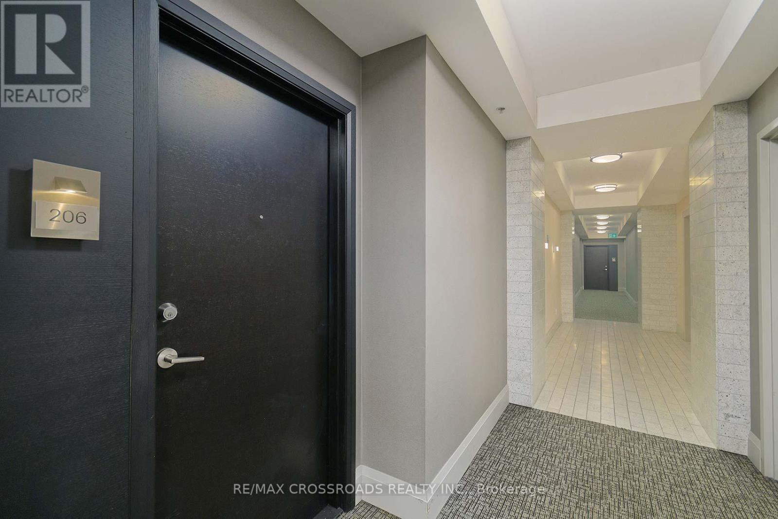 206 - 65 Yorkland Boulevard, Brampton, Ontario  L6P 4M5 - Photo 8 - W12147890