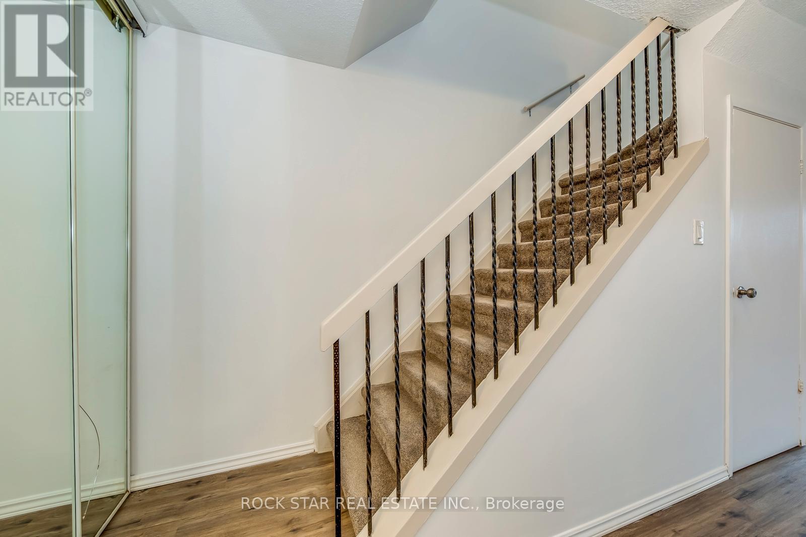 69 - 5 Moregate Crescent, Brampton, Ontario  L6S 3K9 - Photo 18 - W12147910