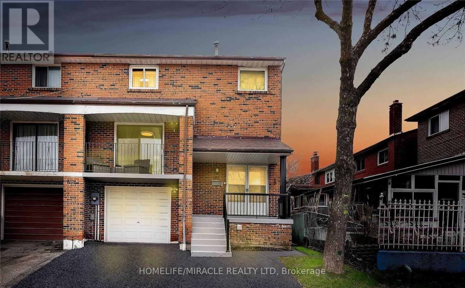 30 Brownridge Crescent, Toronto, Ontario  M9V 4M5 - Photo 1 - W12147958