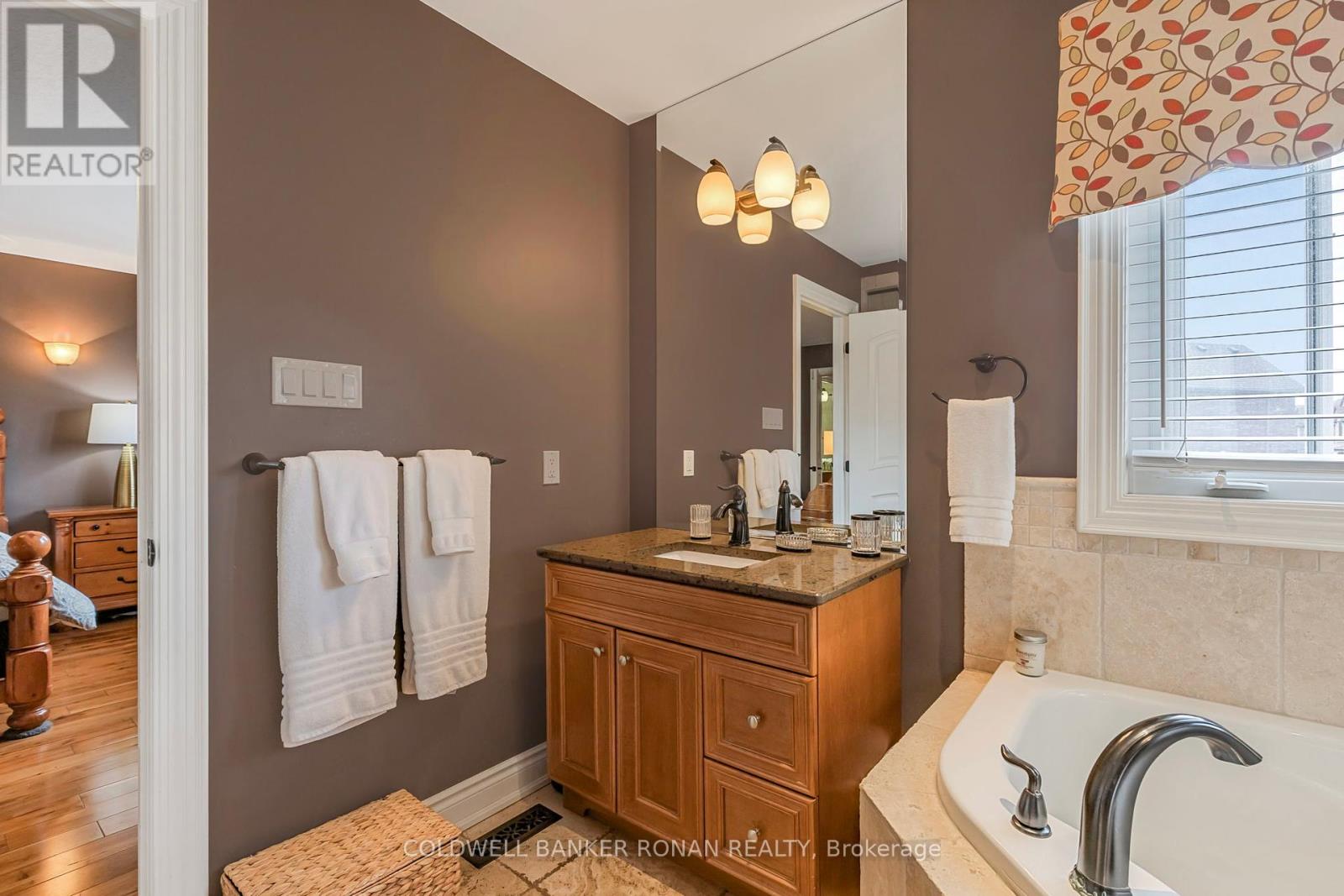 236 King Street S, New Tecumseth, Ontario  L9R 0H6 - Photo 23 - N12148065