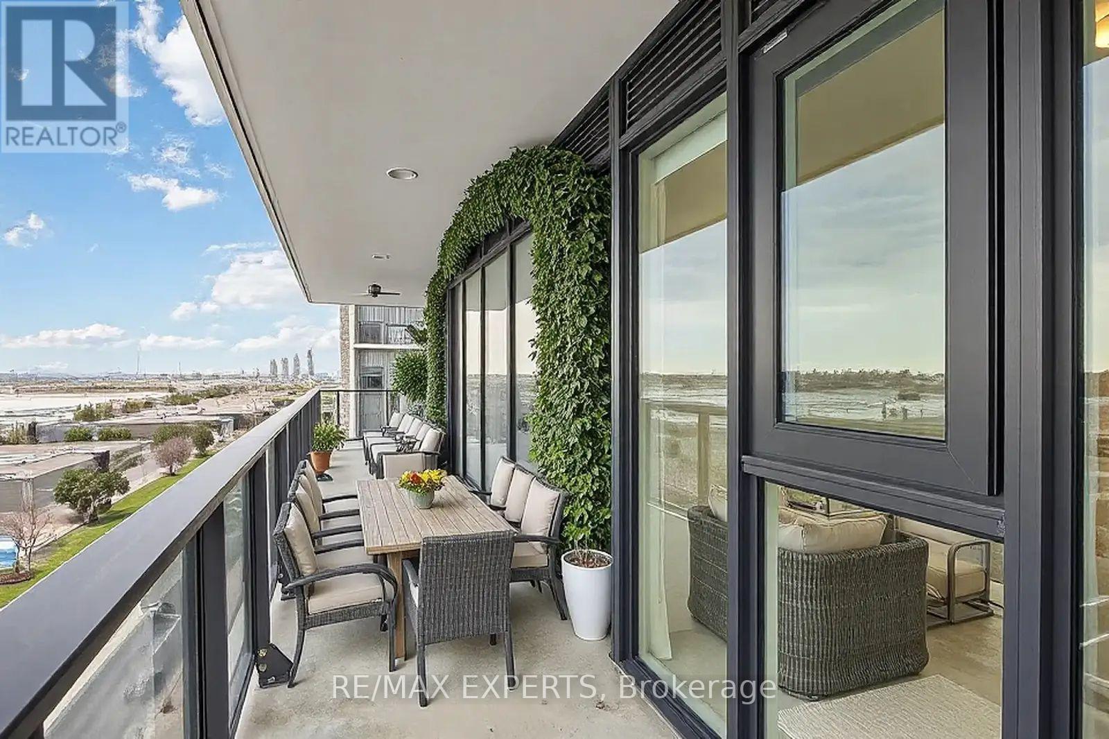 902 - 9000 Jane Street, Vaughan, Ontario  L4K 0M6 - Photo 24 - N12148068
