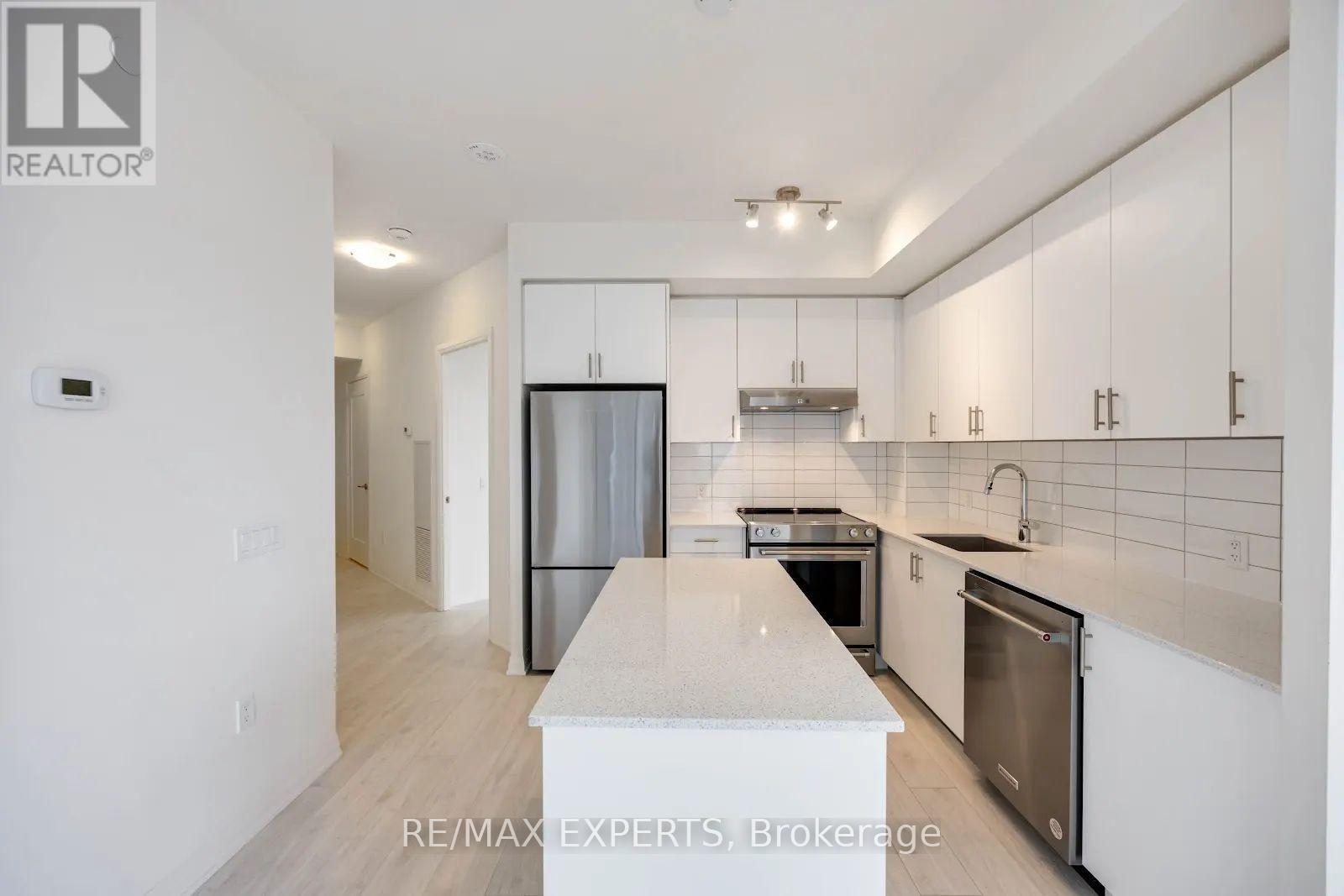 902 - 9000 Jane Street, Vaughan, Ontario  L4K 0M6 - Photo 8 - N12148068