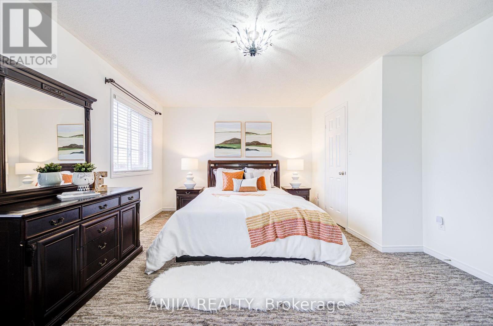 5 Hartmoor Street, Markham, Ontario  L6E 2C7 - Photo 37 - N12148106