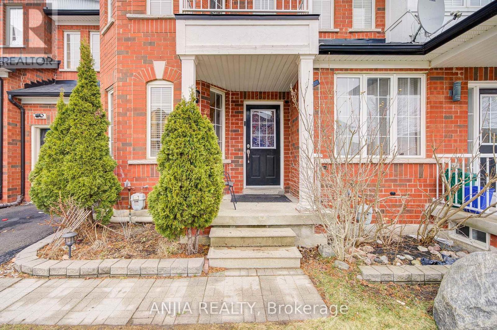 5 Hartmoor Street, Markham, Ontario  L6E 2C7 - Photo 4 - N12148106
