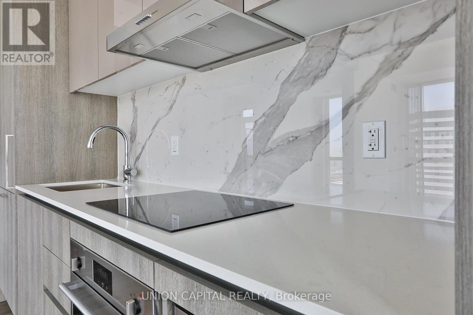 4615 - 195 Commerce Street, Vaughan, Ontario  L4K 0P9 - Photo 8 - N12148122