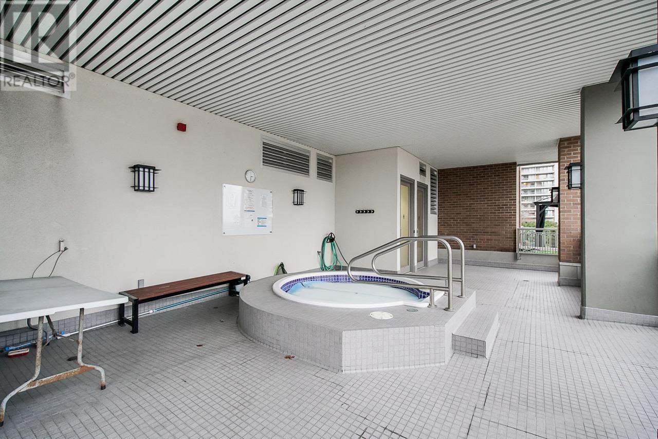 Listing Picture 26 of 32 : 1902 4888 BRENTWOOD DRIVE, Burnaby / 本拿比 - 魯藝地產 Yvonne Lu Group - MLS Medallion Club Member