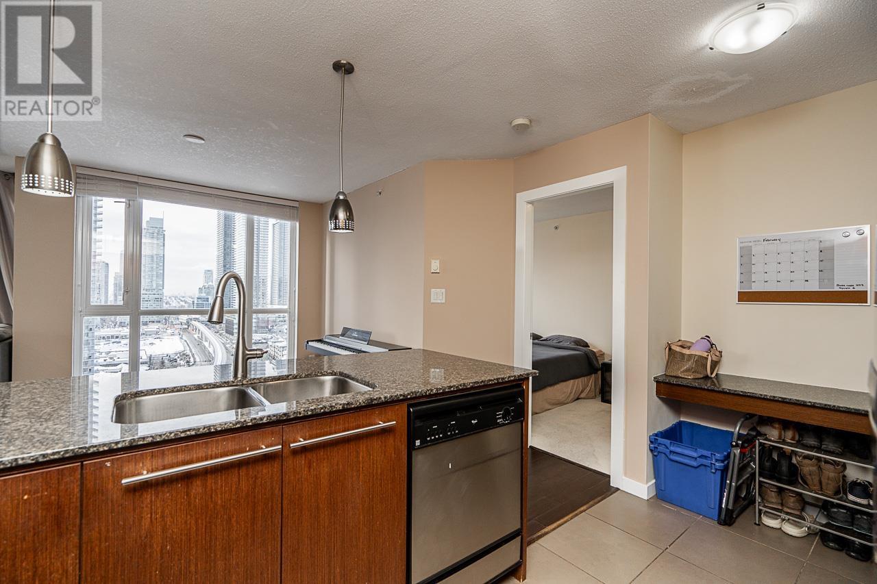 Listing Picture 6 of 32 : 1902 4888 BRENTWOOD DRIVE, Burnaby / 本拿比 - 魯藝地產 Yvonne Lu Group - MLS Medallion Club Member