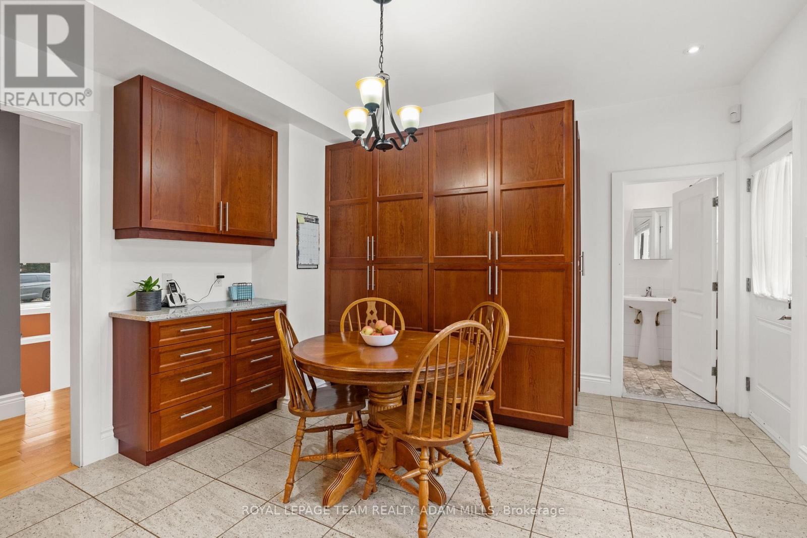 1481 Orchard Avenue, Ottawa, Ontario  K1H 7C5 - Photo 13 - X12148210