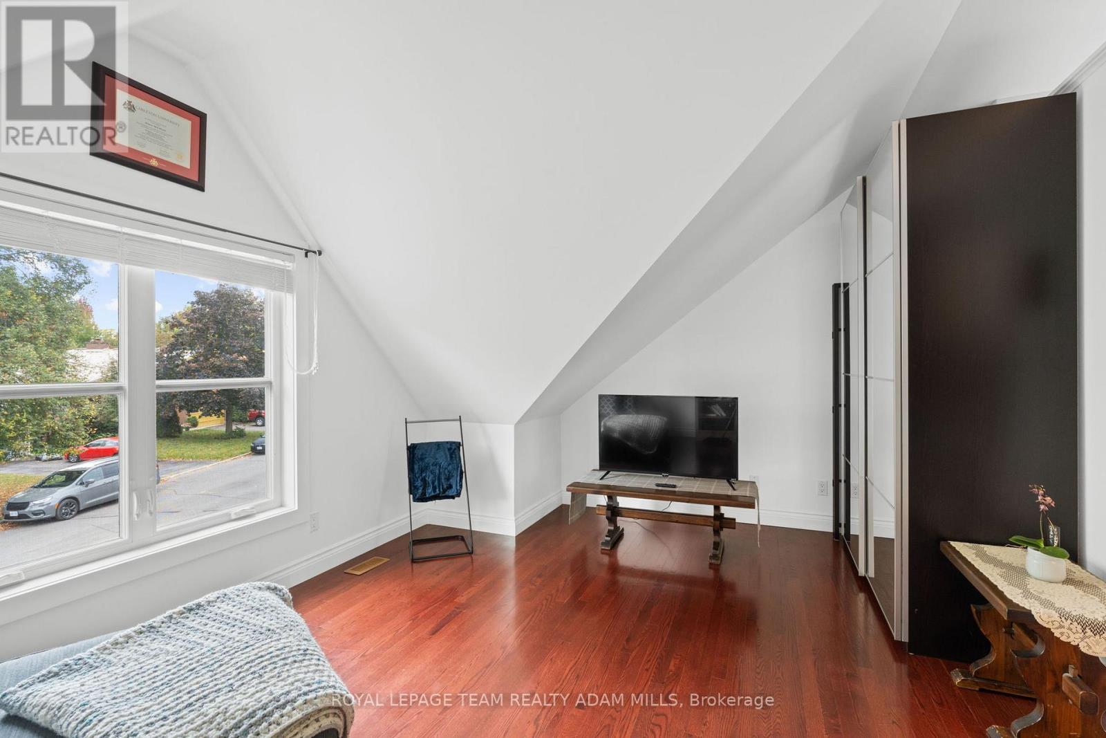 1481 Orchard Avenue, Ottawa, Ontario  K1H 7C5 - Photo 27 - X12148210