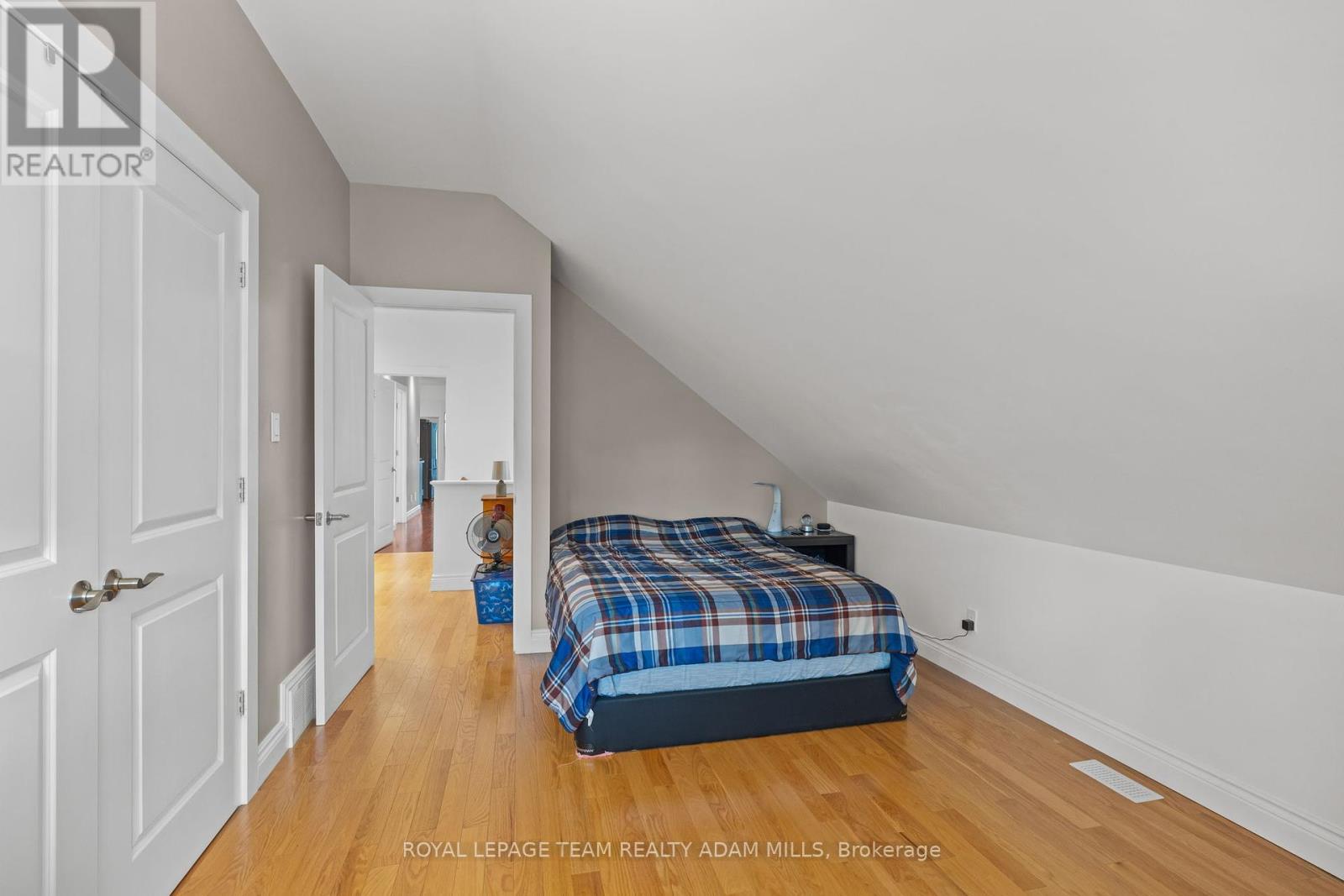 1481 Orchard Avenue, Ottawa, Ontario  K1H 7C5 - Photo 33 - X12148210