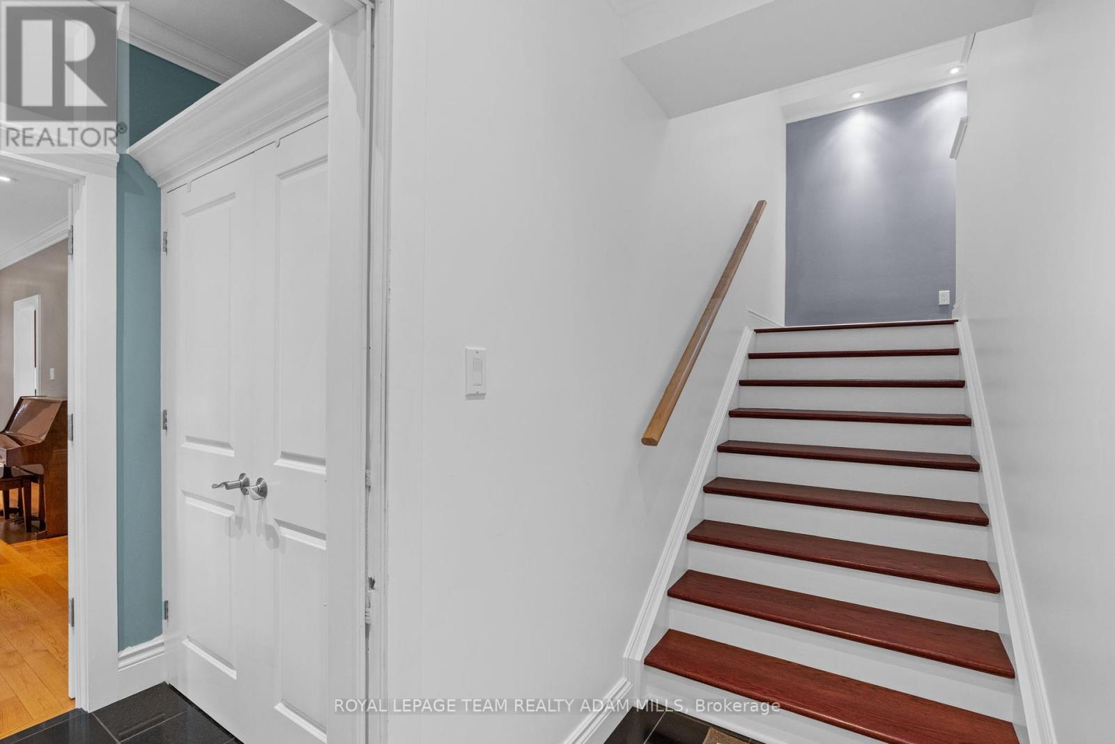 1481 Orchard Avenue, Ottawa, Ontario  K1H 7C5 - Photo 40 - X12148210