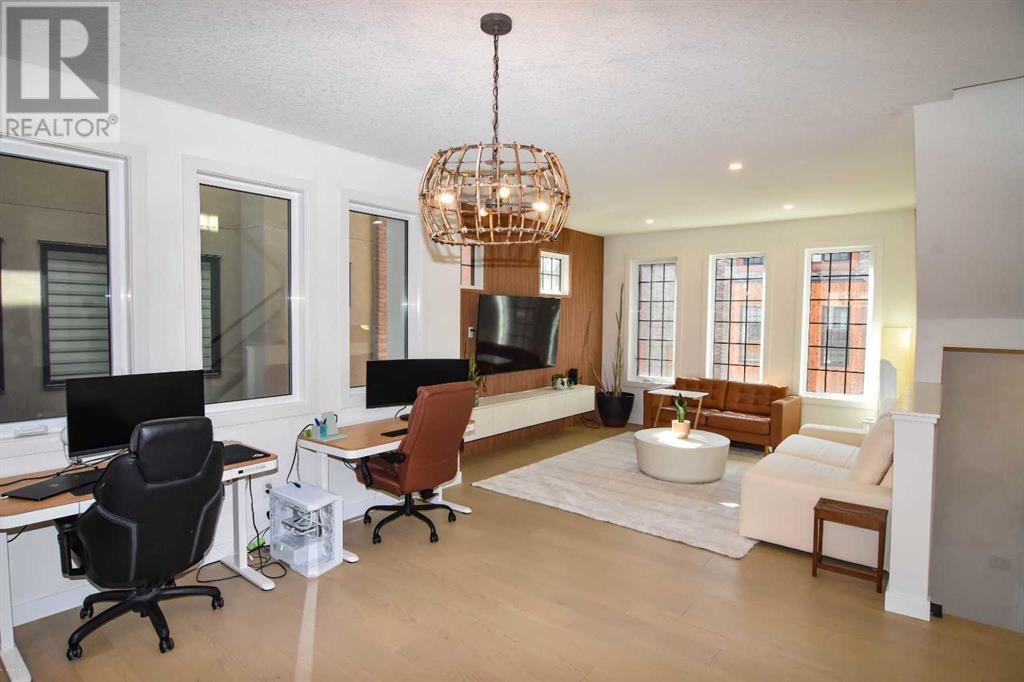 Property at 215, 81 Greenbriar Place NW image 5