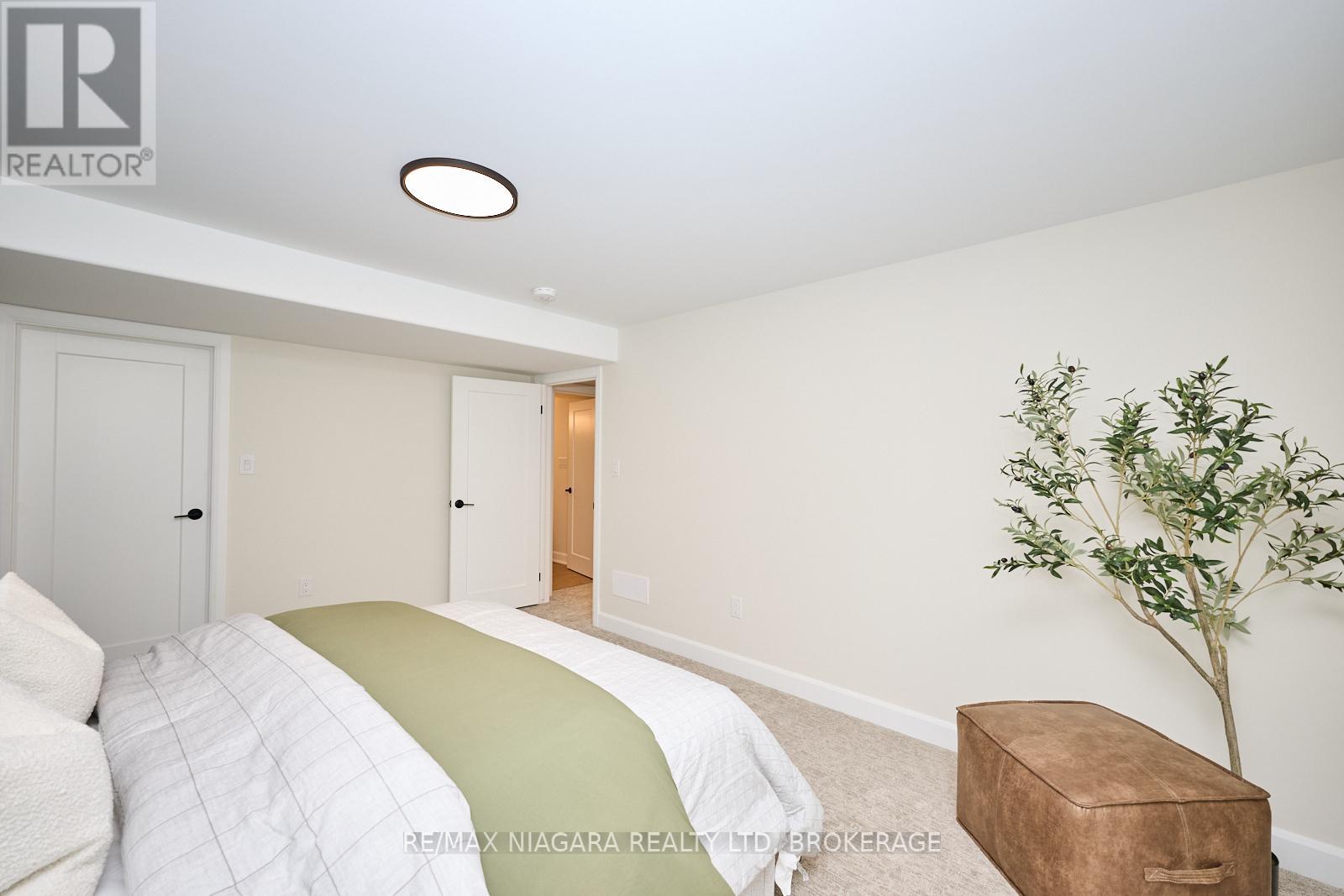16 Butternut Crescent, Fort Erie, Ontario  L0S 1N0 - Photo 26 - X12148199