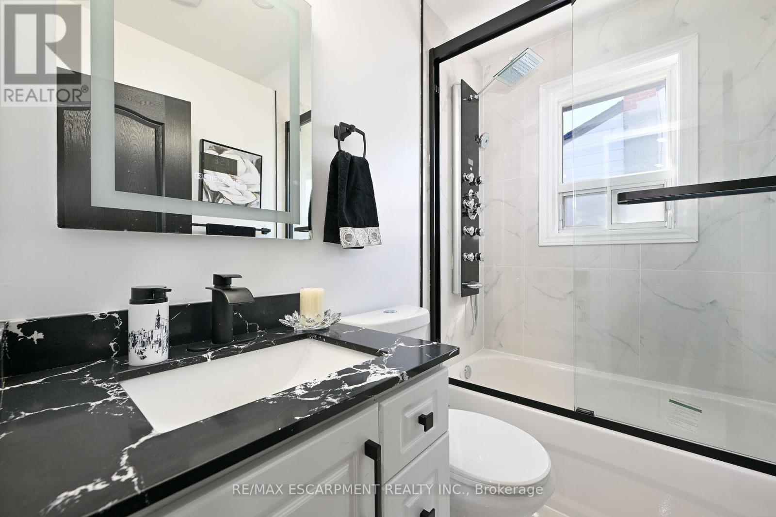 812 Tenth Avenue, Hamilton, Ontario  L8T 2G6 - Photo 17 - X12147896