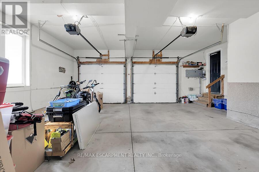 338 Central Avenue, Grimsby, Ontario  L3M 4W7 - Photo 33 - X12147900