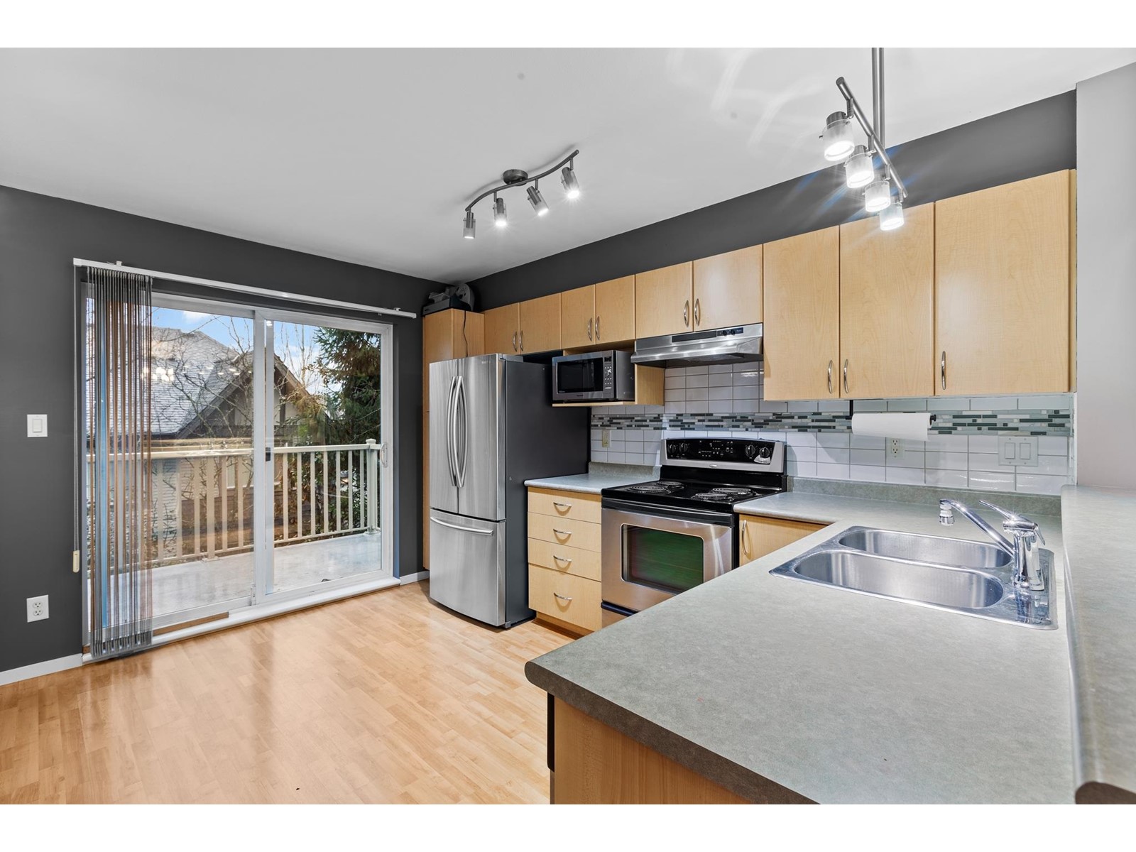 1 15175 62a Avenue, Surrey, British Columbia  V3S 1X1 - Photo 6 - R3002794