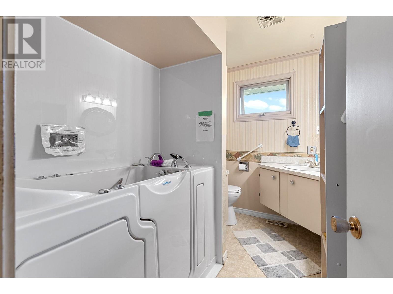Property at 350 Clarissa Road image 4