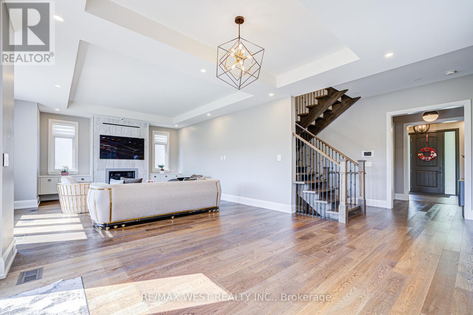2194 Haygate Crescent, Mississauga, Ontario  L5K 1L5 - Photo 13 - W12147977