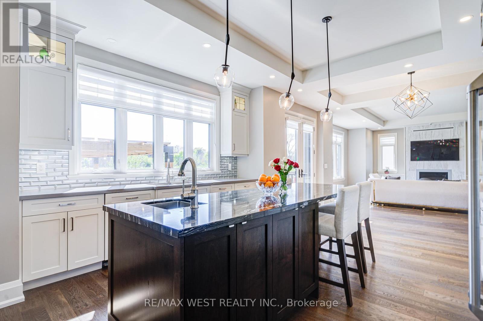 2194 Haygate Crescent, Mississauga, Ontario  L5K 1L5 - Photo 17 - W12147977