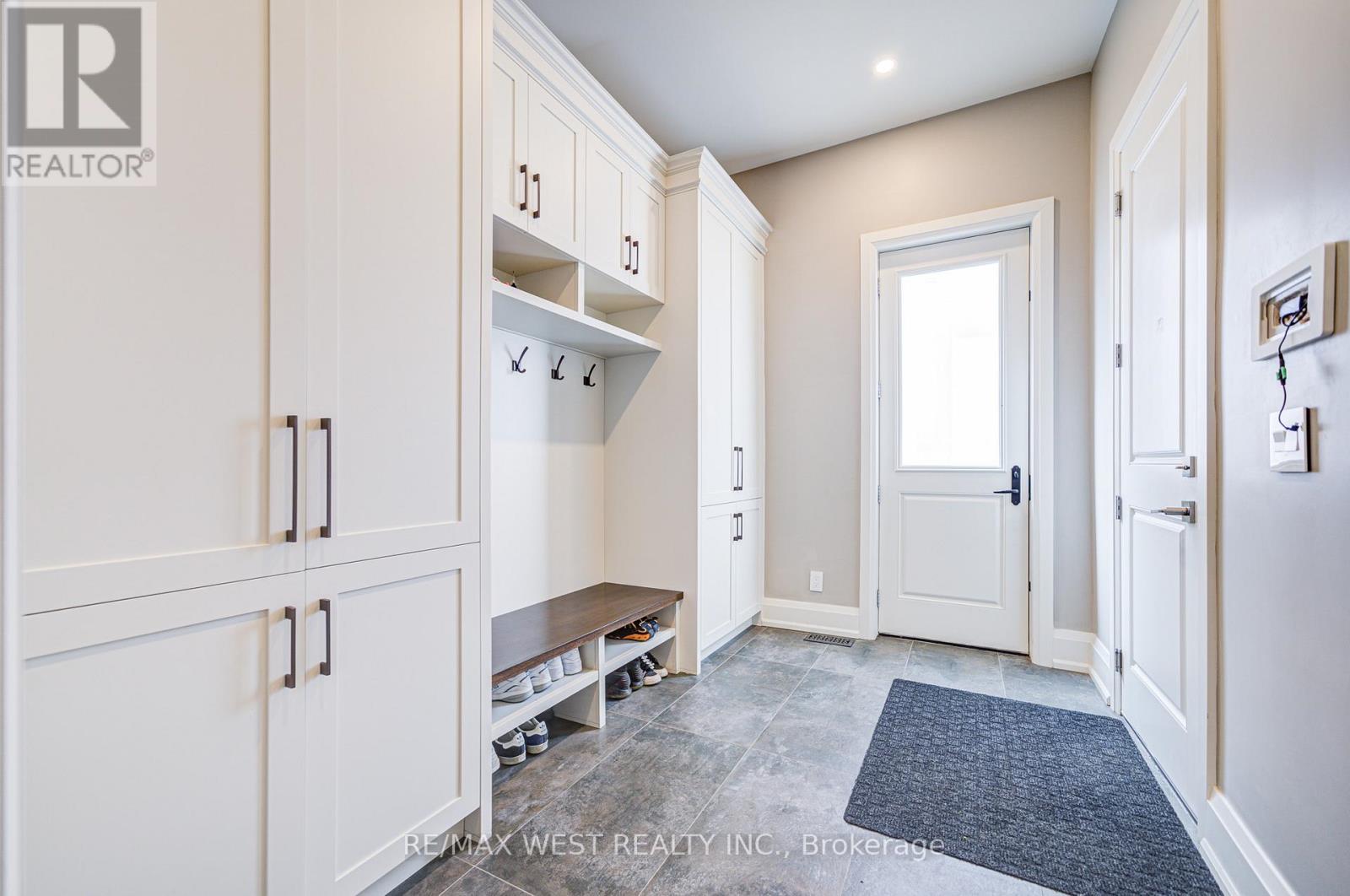 2194 Haygate Crescent, Mississauga, Ontario  L5K 1L5 - Photo 18 - W12147977