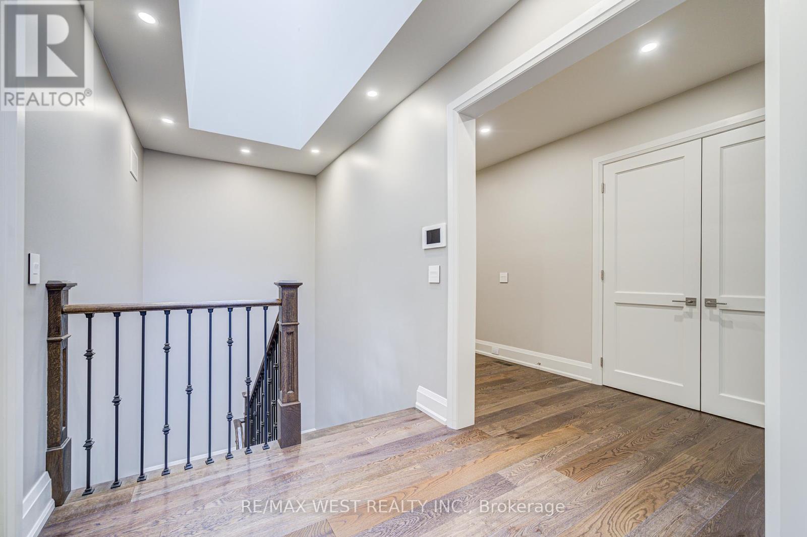 2194 Haygate Crescent, Mississauga, Ontario  L5K 1L5 - Photo 19 - W12147977