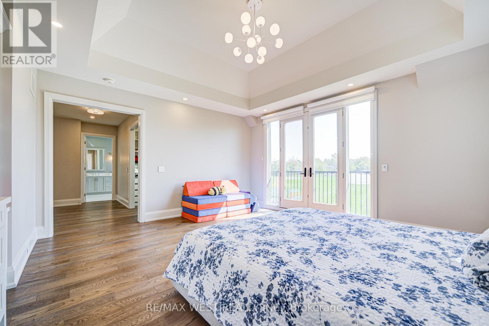 2194 Haygate Crescent, Mississauga, Ontario  L5K 1L5 - Photo 23 - W12147977