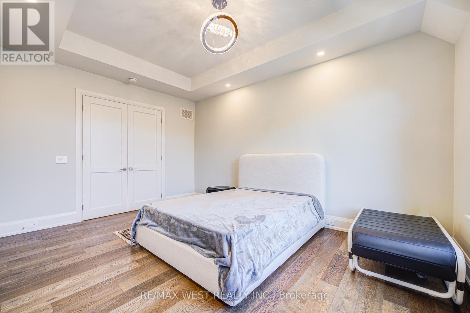 2194 Haygate Crescent, Mississauga, Ontario  L5K 1L5 - Photo 27 - W12147977