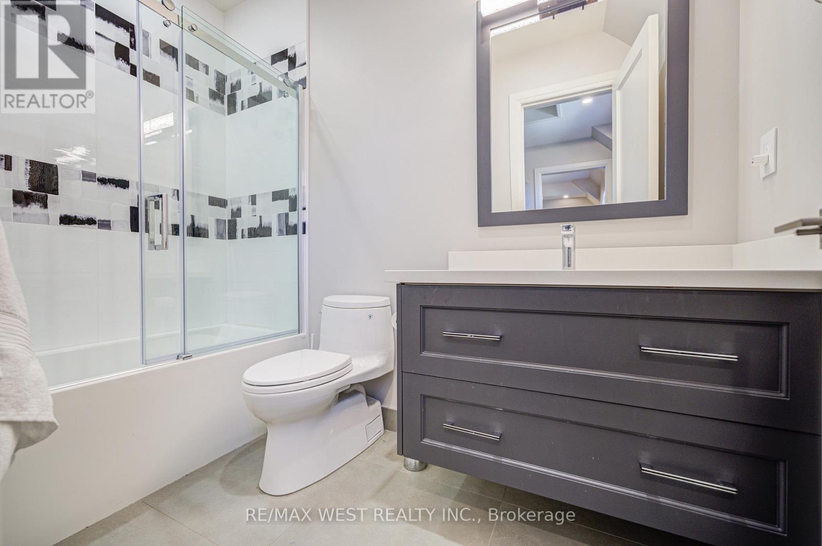2194 Haygate Crescent, Mississauga, Ontario  L5K 1L5 - Photo 32 - W12147977