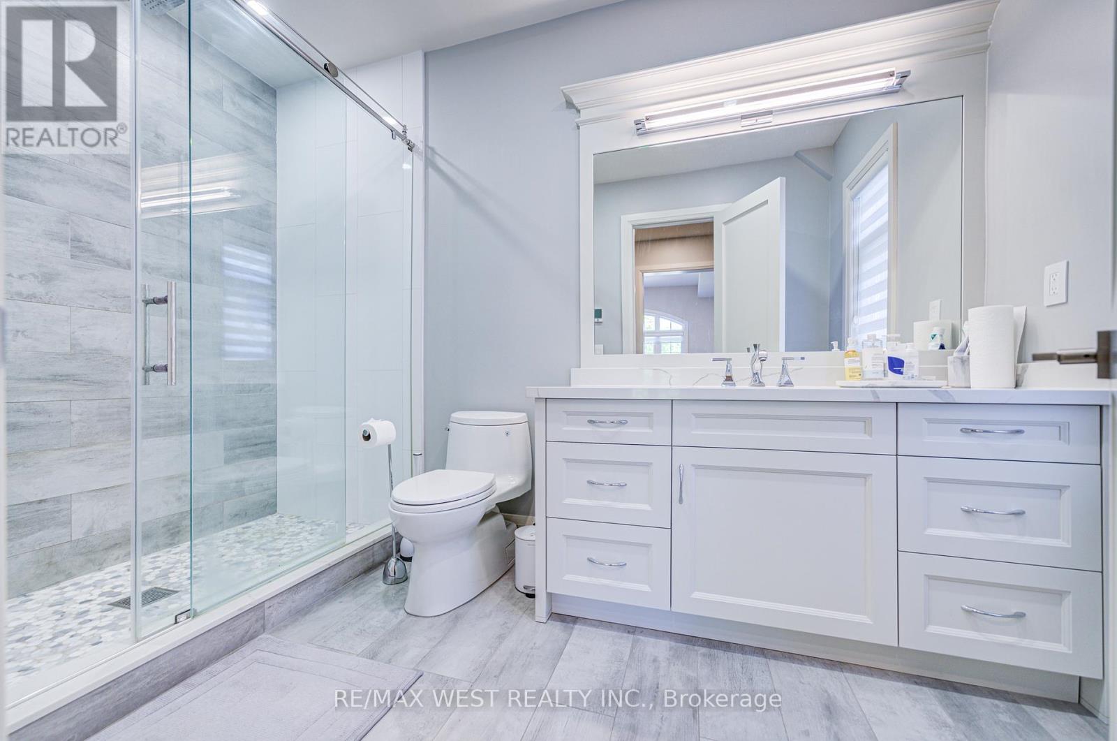 2194 Haygate Crescent, Mississauga, Ontario  L5K 1L5 - Photo 37 - W12147977