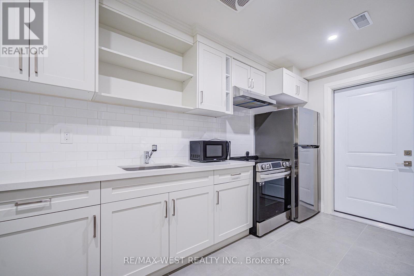 2194 Haygate Crescent, Mississauga, Ontario  L5K 1L5 - Photo 44 - W12147977
