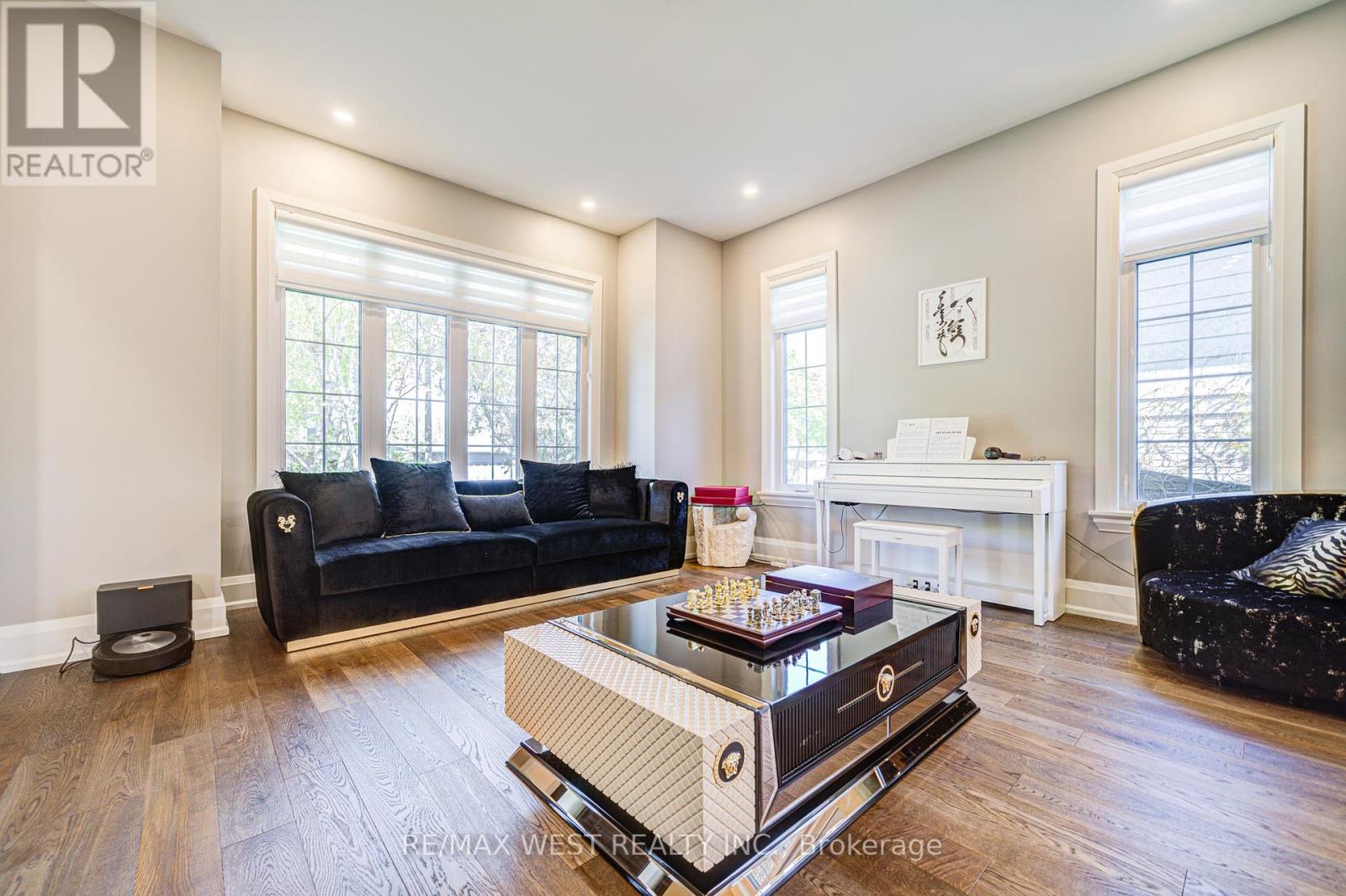 2194 Haygate Crescent, Mississauga, Ontario  L5K 1L5 - Photo 6 - W12147977