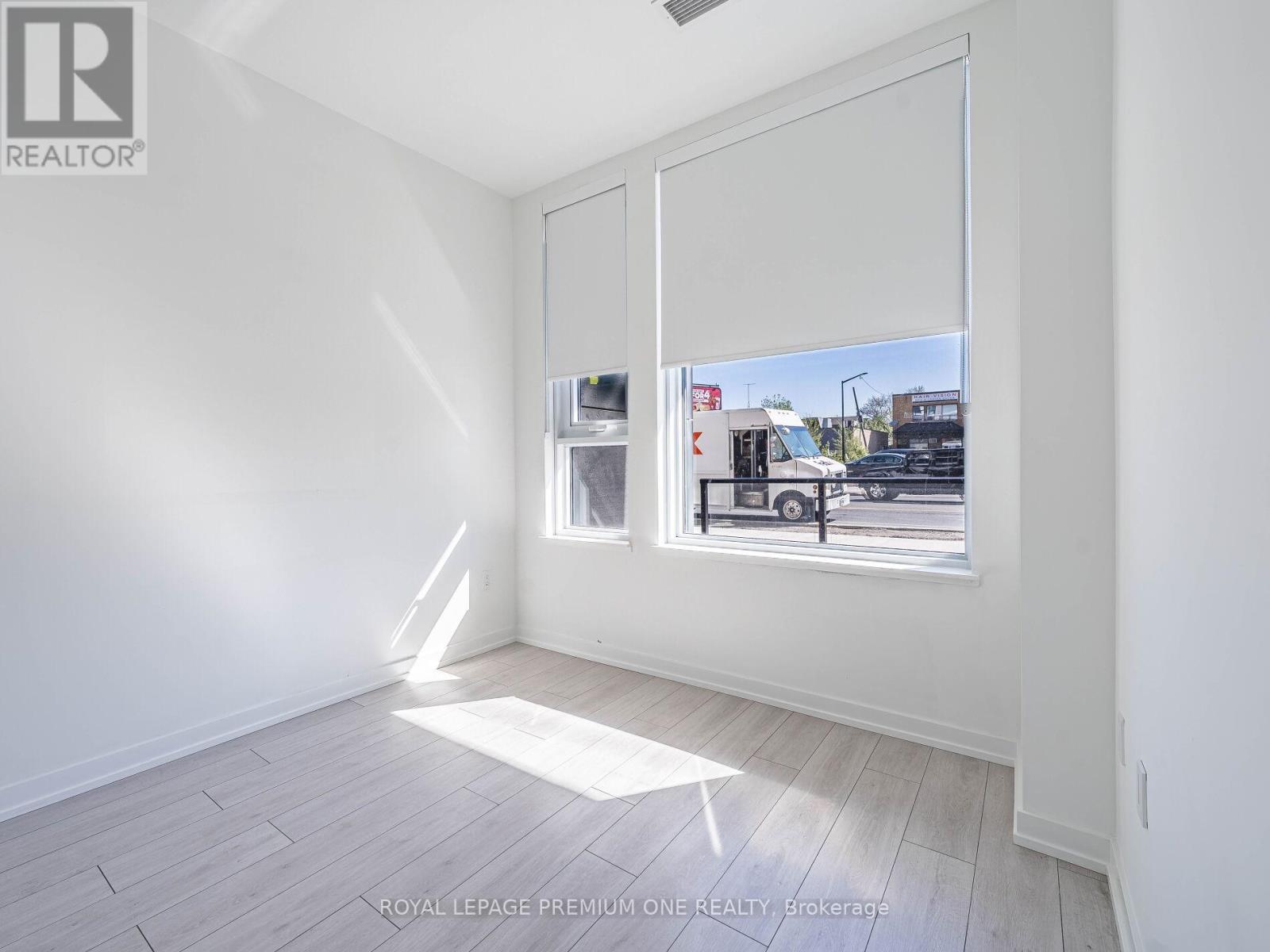 101 - 556 Marlee Avenue, Toronto (Yorkdale-Glen Park), Ontario  M6B 0B1 - Photo 11 - W12147995